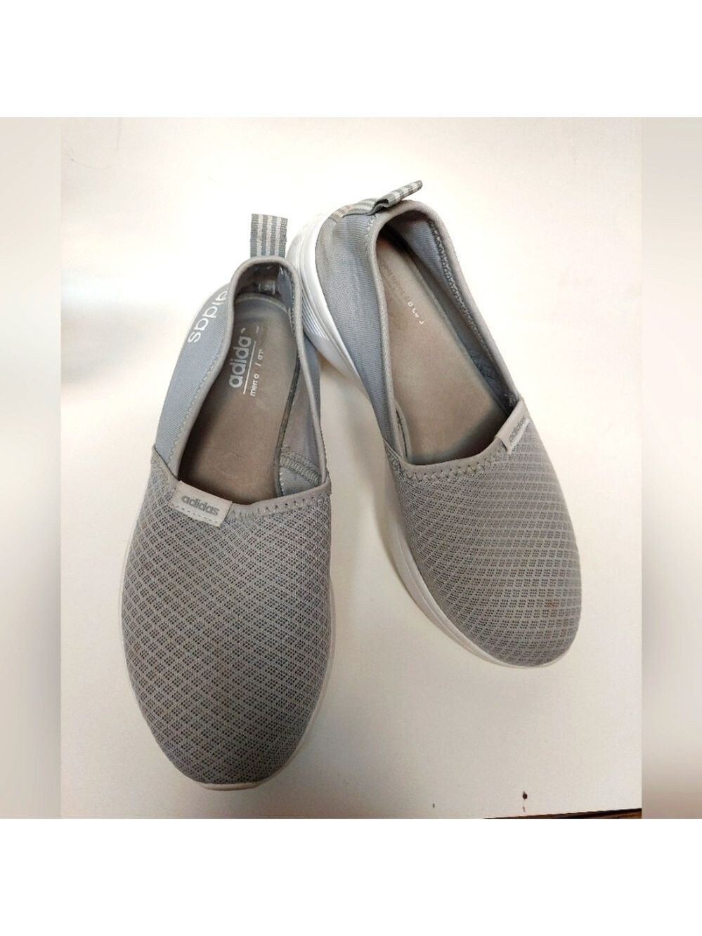 Adidas Pre-owned Memory Foam Lite Slip-On Sneakers. Size US-6
